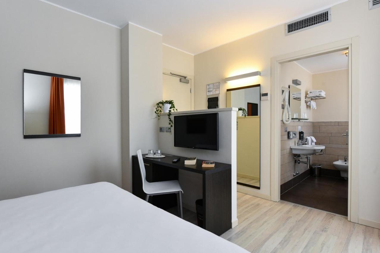 Vienna Hotel 3*