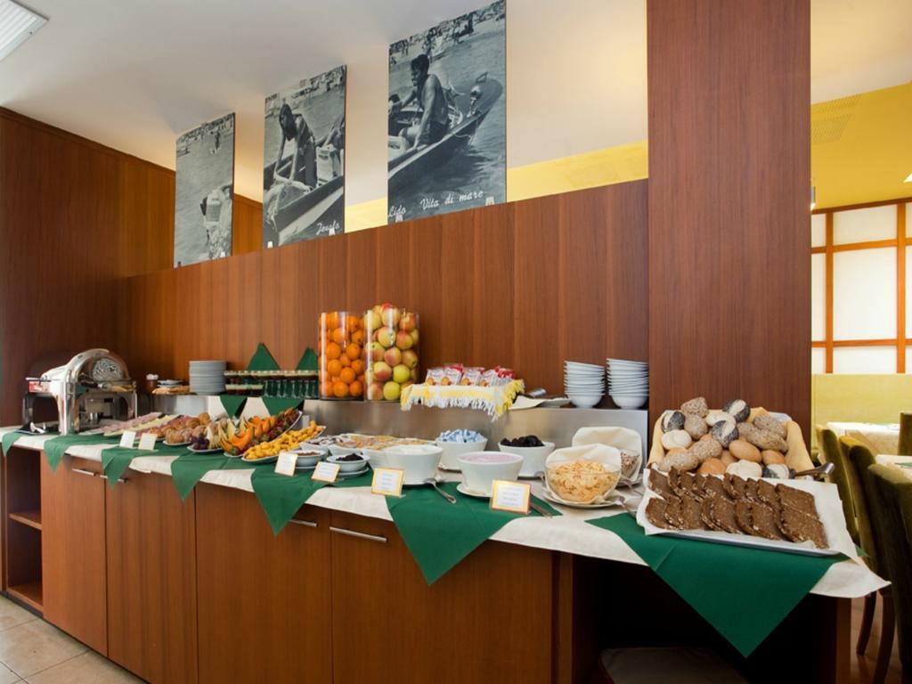 Vienna Hotel 3*