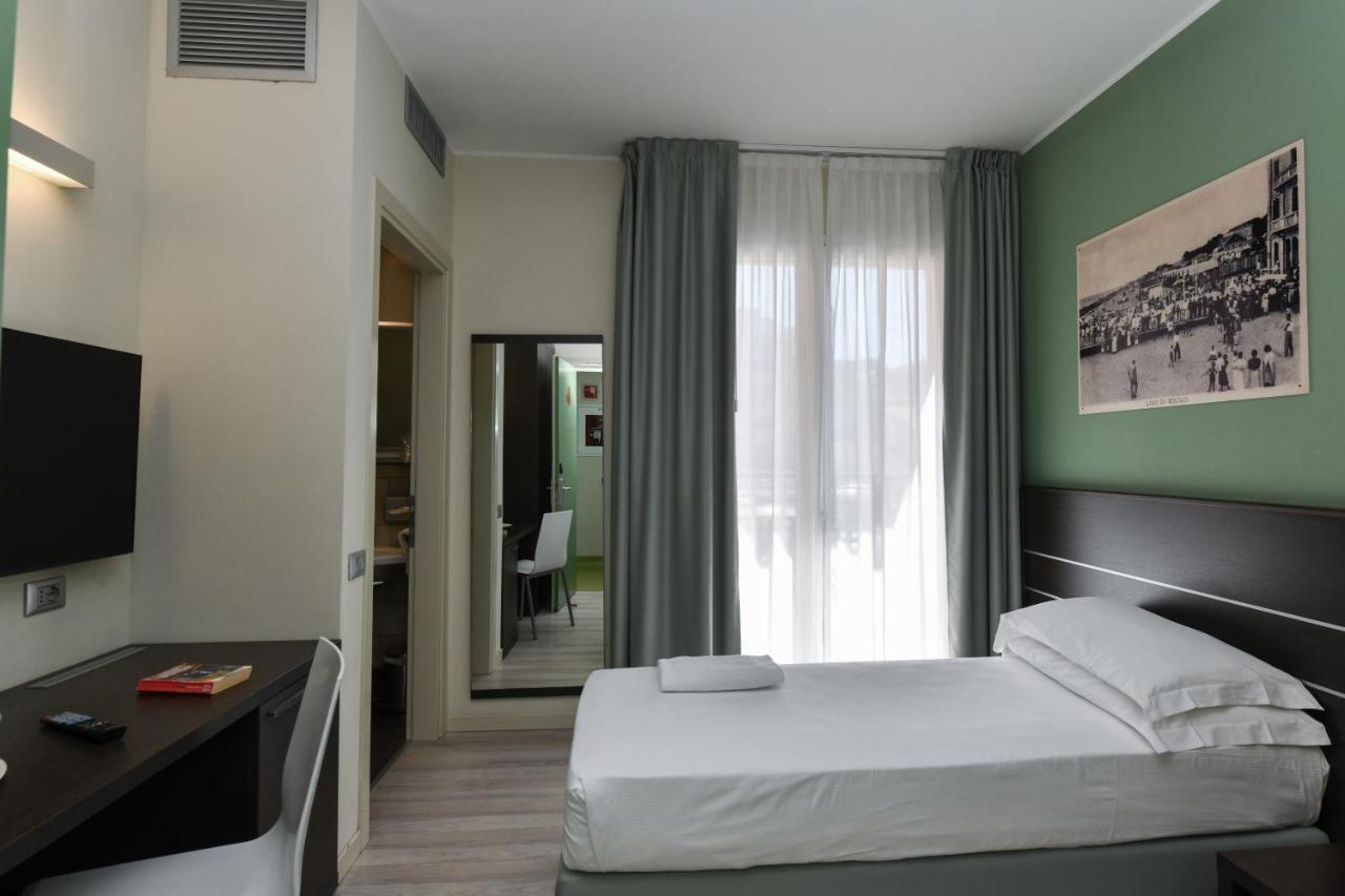 Vienna Hotel 3*