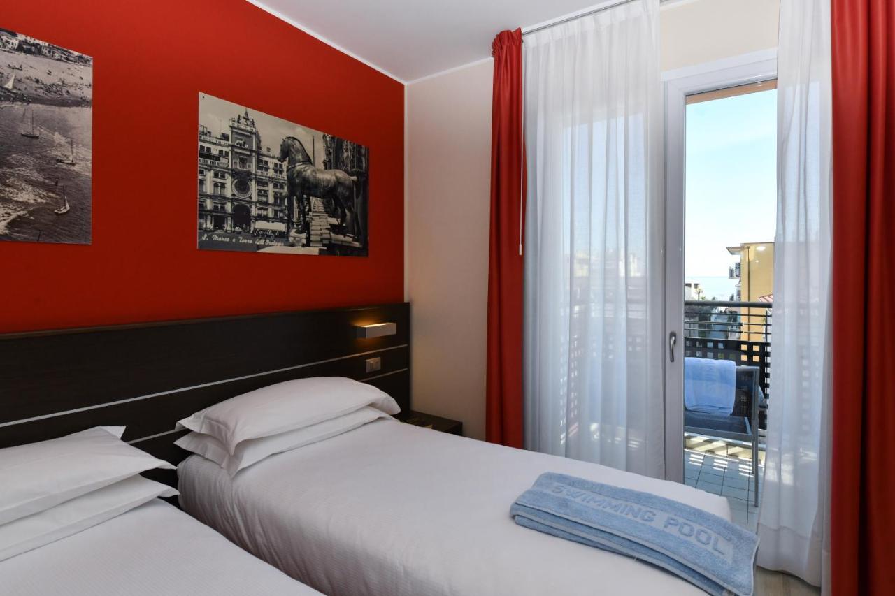 Vienna Hotel 3*